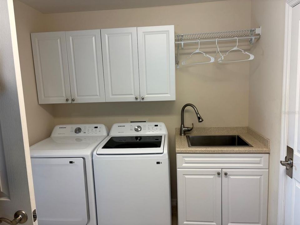 For Sale: $539,900 (3 beds, 2 baths, 2000 Square Feet)