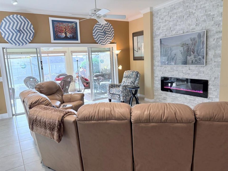 For Sale: $539,900 (3 beds, 2 baths, 2000 Square Feet)