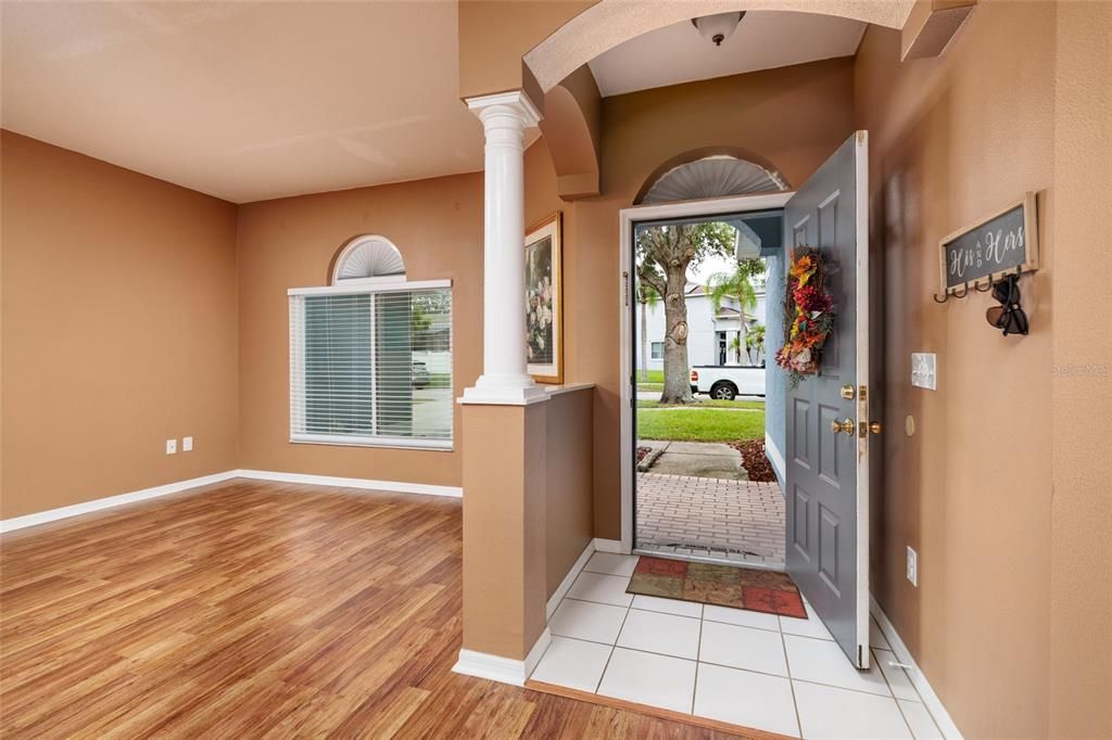 For Sale: $420,000 (3 beds, 2 baths, 1934 Square Feet)