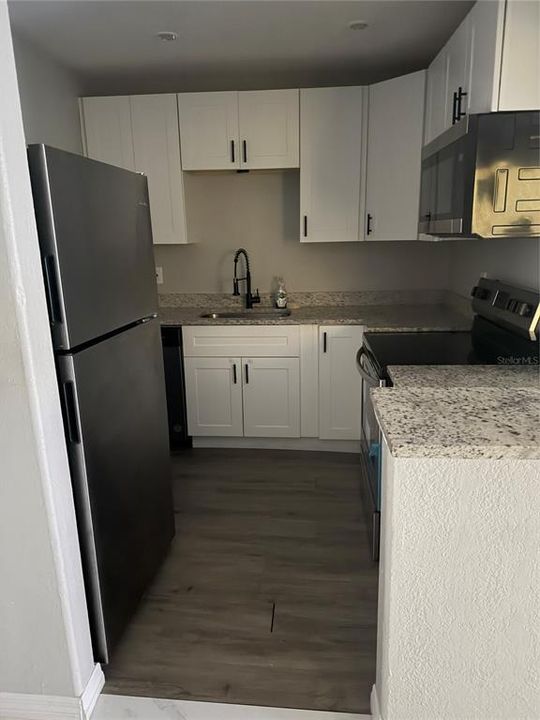 For Rent: $1,550 (3 beds, 2 baths, 897 Square Feet)