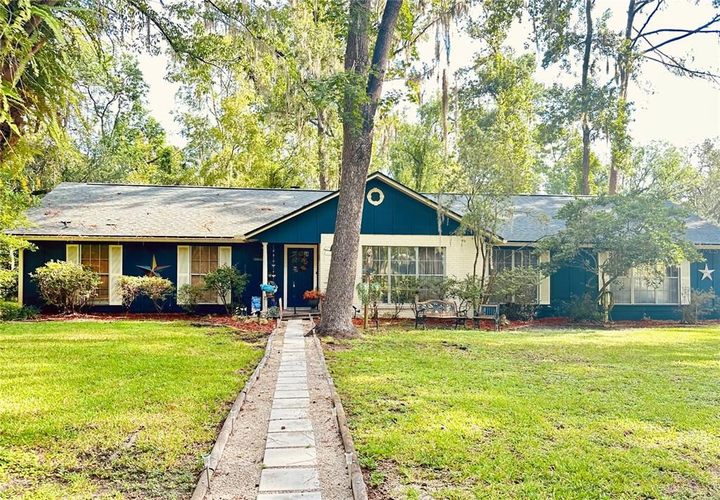 En Venta: $387,900 (3 camas, 2 baños, 1696 Pies cuadrados)