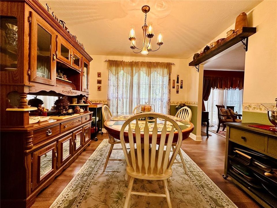 En Venta: $387,900 (3 camas, 2 baños, 1696 Pies cuadrados)