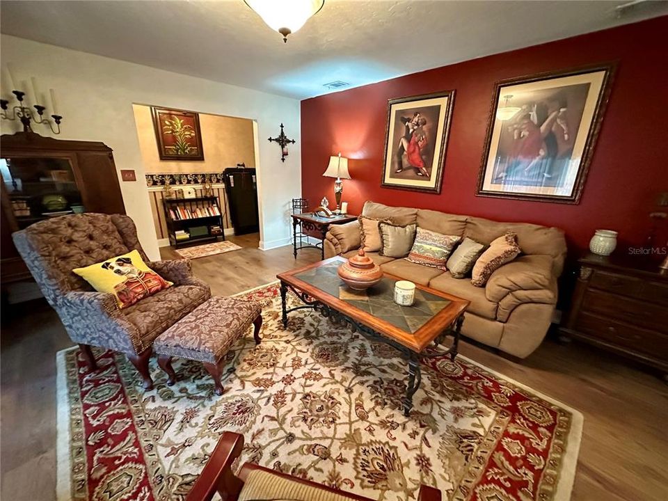 En Venta: $387,900 (3 camas, 2 baños, 1696 Pies cuadrados)