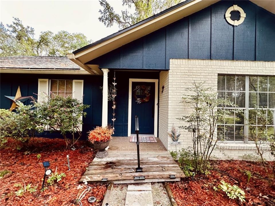 En Venta: $387,900 (3 camas, 2 baños, 1696 Pies cuadrados)