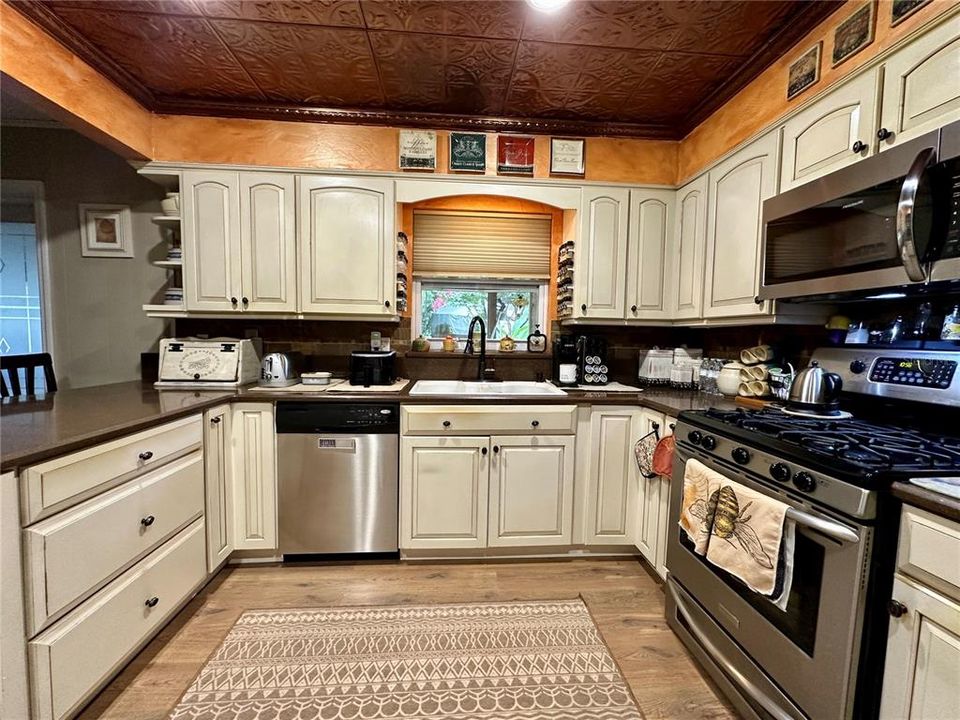 En Venta: $387,900 (3 camas, 2 baños, 1696 Pies cuadrados)