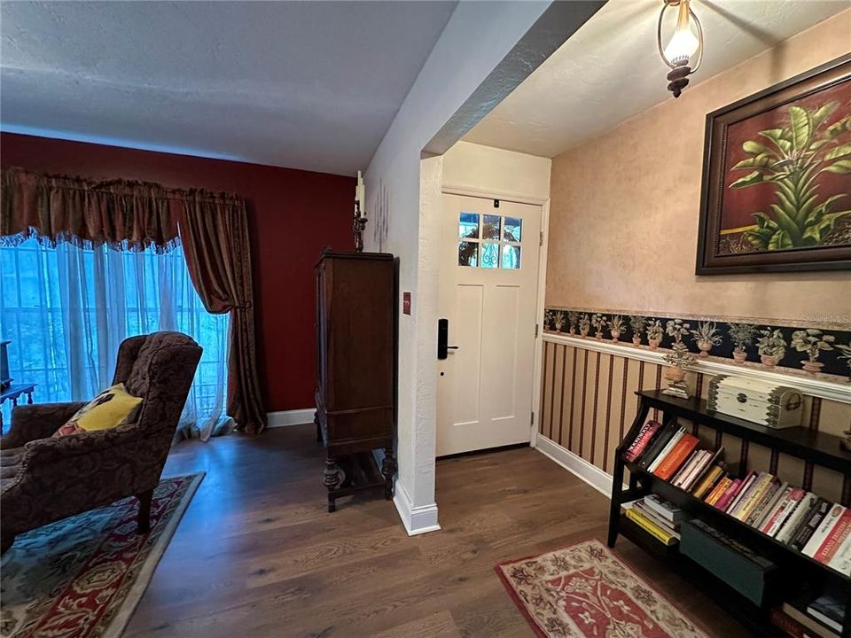 En Venta: $387,900 (3 camas, 2 baños, 1696 Pies cuadrados)