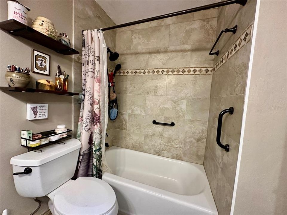 En Venta: $387,900 (3 camas, 2 baños, 1696 Pies cuadrados)