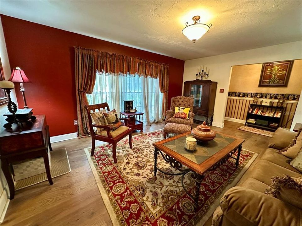 En Venta: $387,900 (3 camas, 2 baños, 1696 Pies cuadrados)