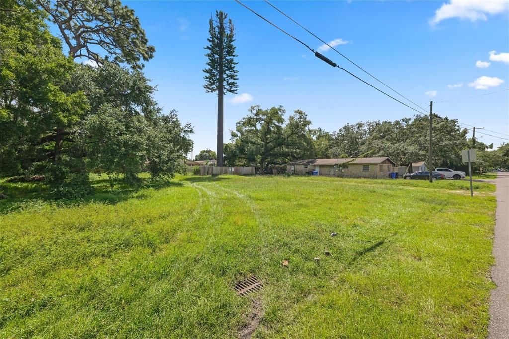 待售: $175,000 (0.40 acres)