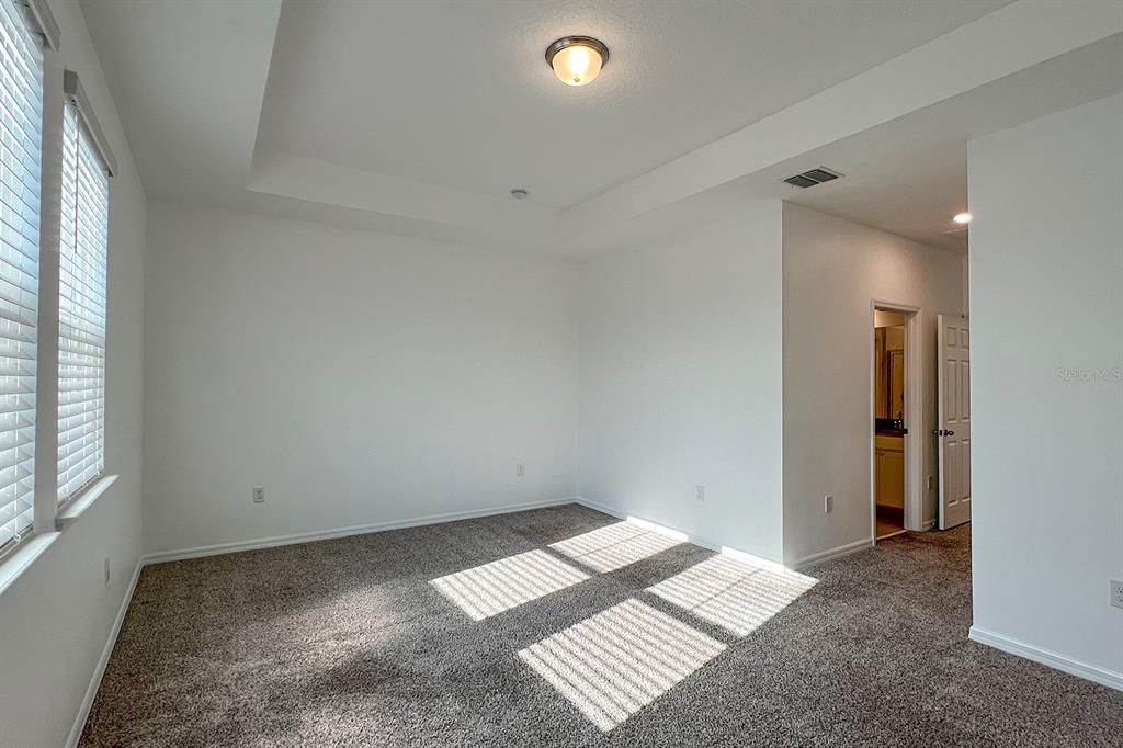 В аренду: $2,650 (3 спален, 2 ванн, 2039 Квадратных фут)