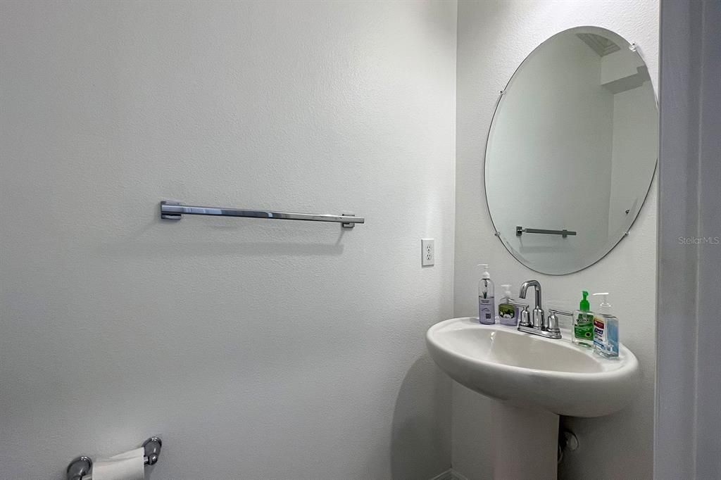 В аренду: $2,650 (3 спален, 2 ванн, 2039 Квадратных фут)