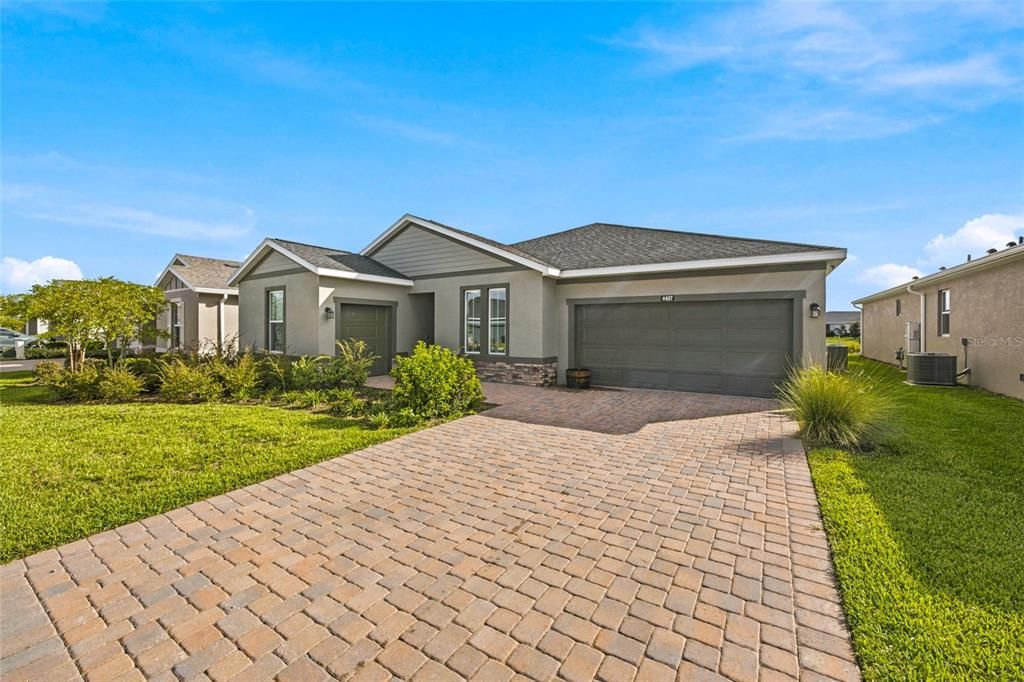 For Sale: $475,000 (3 beds, 2 baths, 2172 Square Feet)
