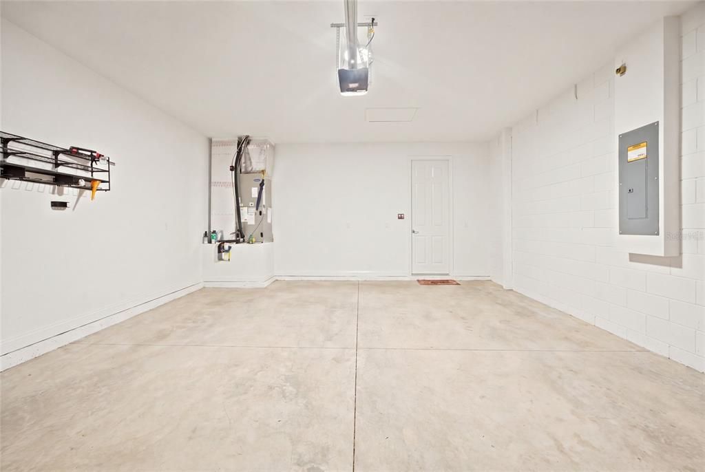 For Sale: $475,000 (3 beds, 2 baths, 2172 Square Feet)