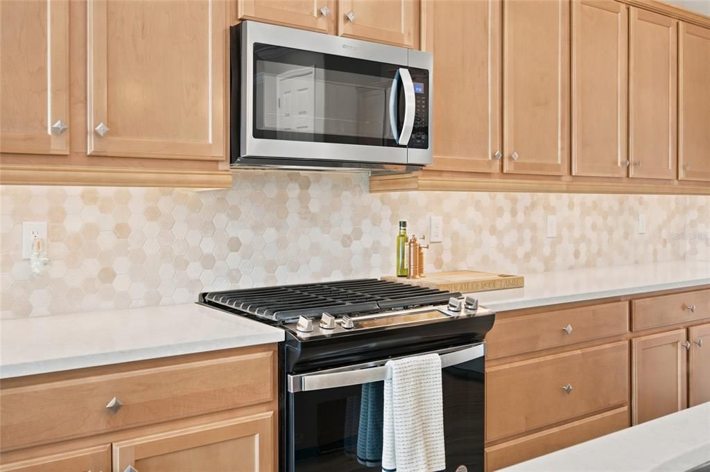 For Sale: $475,000 (3 beds, 2 baths, 2172 Square Feet)