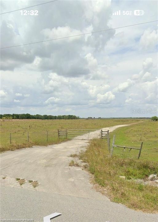 На продажу: $980,375 (35.65 acres)