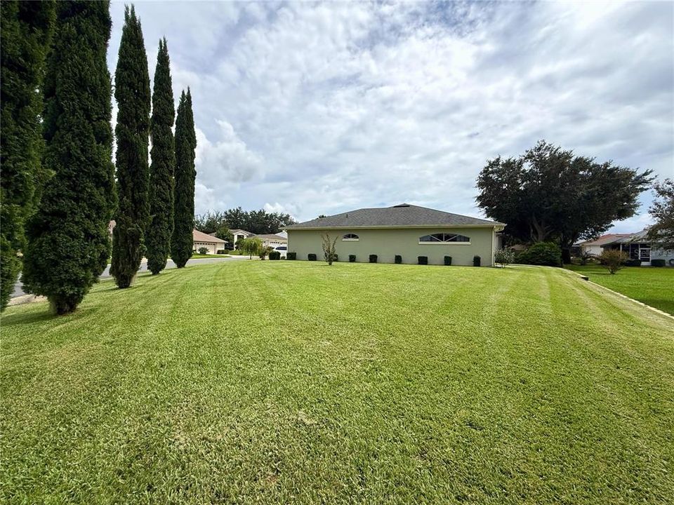 For Sale: $399,000 (3 beds, 2 baths, 2035 Square Feet)