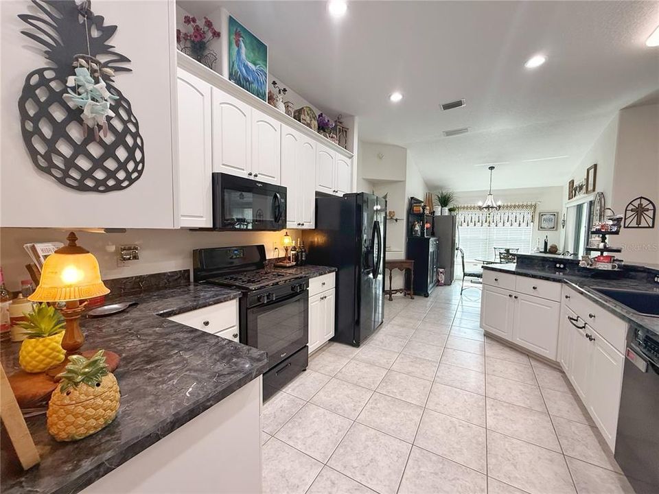 For Sale: $399,000 (3 beds, 2 baths, 2035 Square Feet)