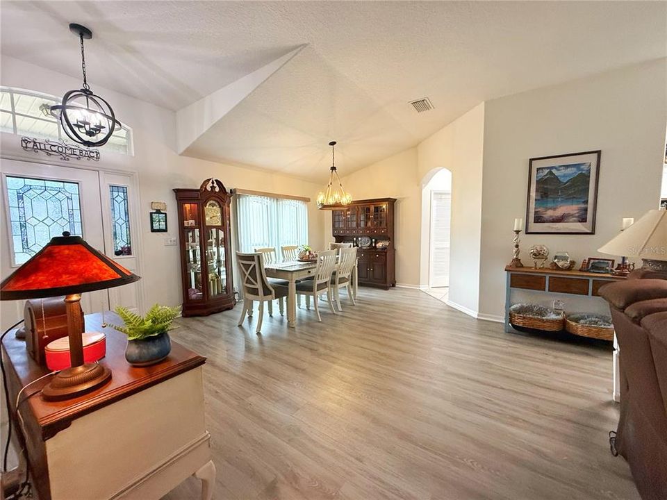 For Sale: $399,000 (3 beds, 2 baths, 2035 Square Feet)