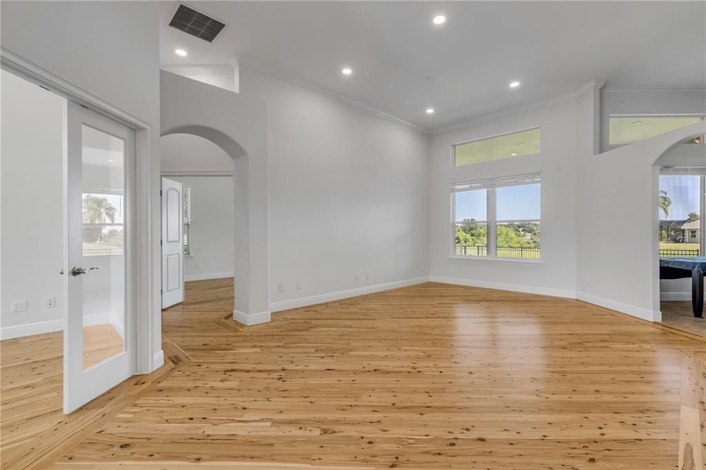 En Venta: $659,000 (4 camas, 3 baños, 2798 Pies cuadrados)