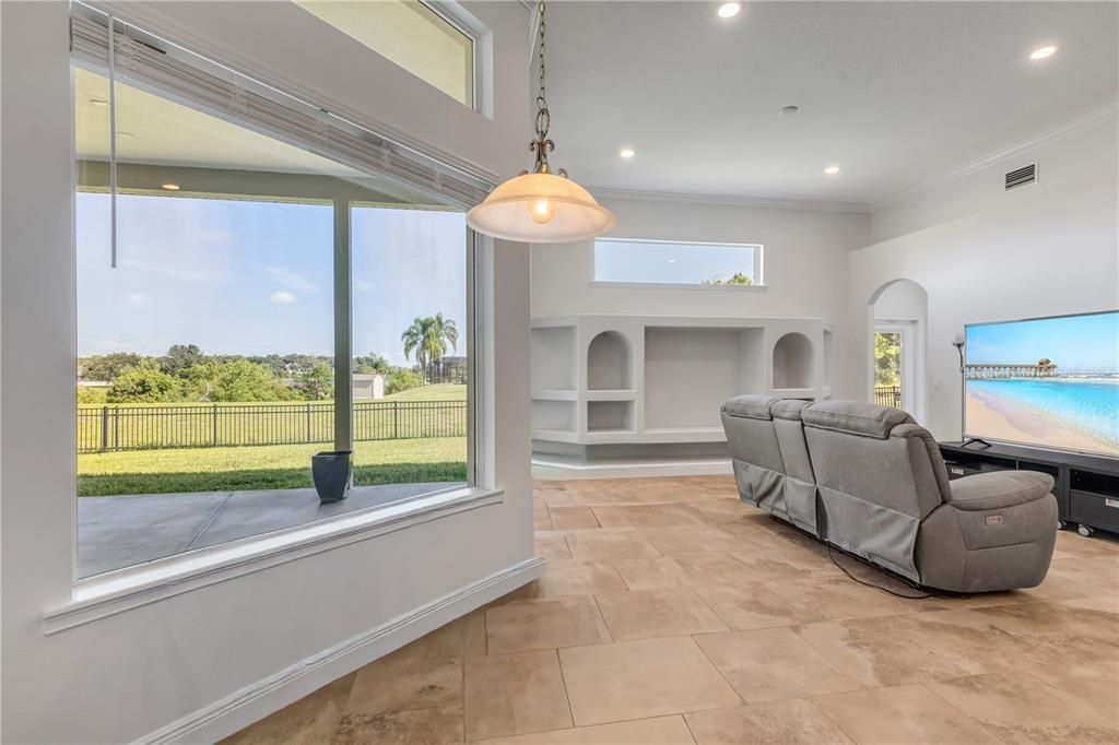 En Venta: $659,000 (4 camas, 3 baños, 2798 Pies cuadrados)