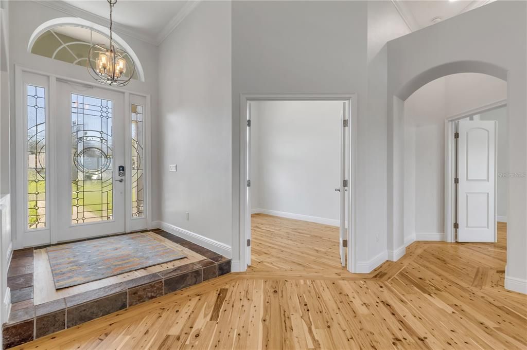 En Venta: $659,000 (4 camas, 3 baños, 2798 Pies cuadrados)