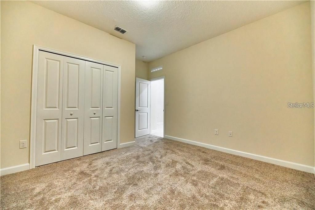 For Sale: $405,000 (4 beds, 3 baths, 2077 Square Feet)