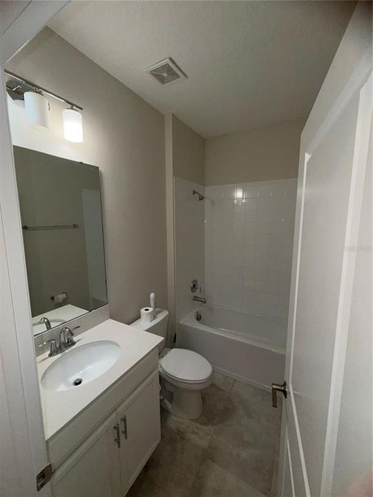 For Sale: $405,000 (4 beds, 3 baths, 2077 Square Feet)