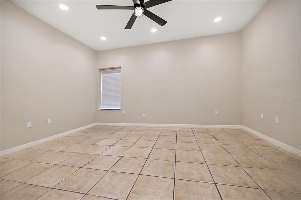 En Renta: $1,999 (2 camas, 2 baños, 1750 Pies cuadrados)