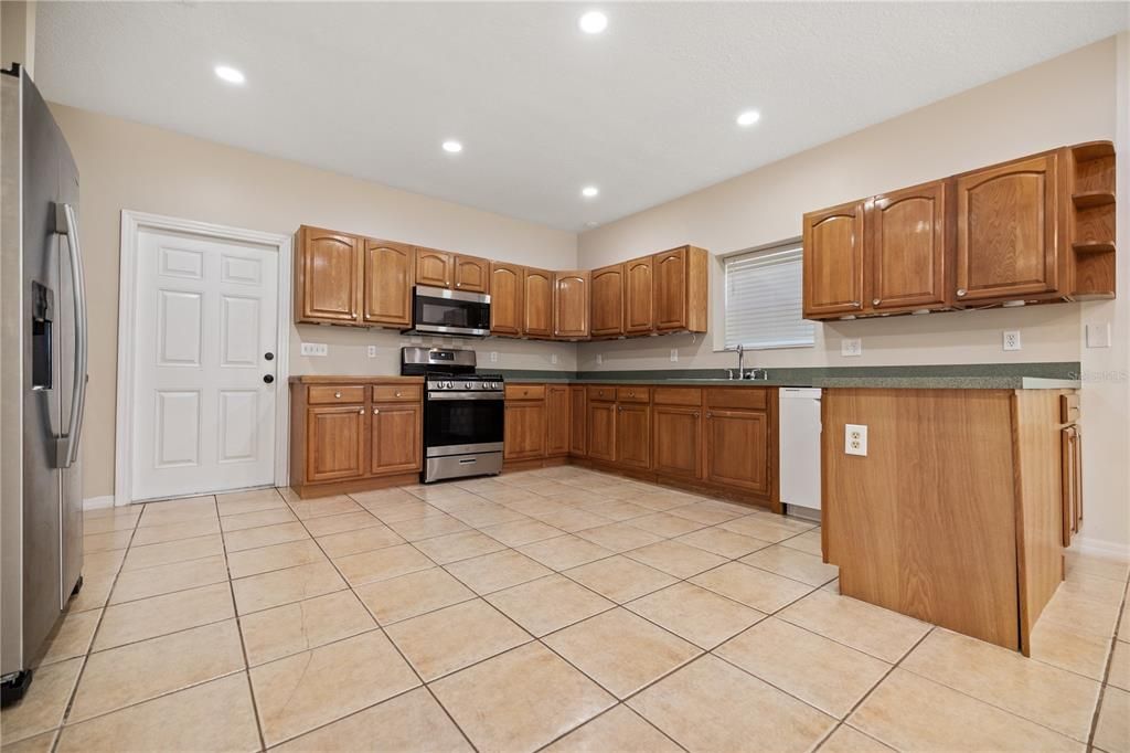 En Renta: $1,999 (2 camas, 2 baños, 1750 Pies cuadrados)