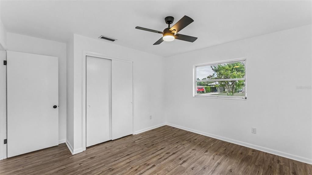For Sale: $269,900 (3 beds, 1 baths, 1053 Square Feet)