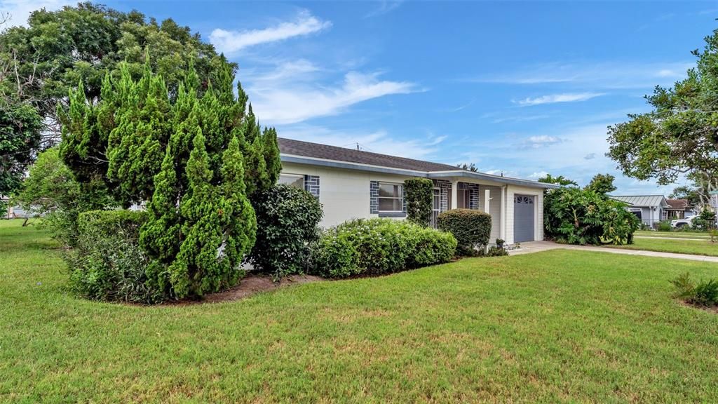 For Sale: $269,900 (3 beds, 1 baths, 1053 Square Feet)