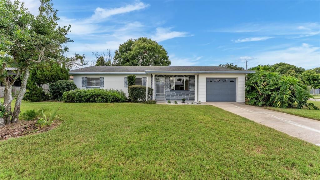 For Sale: $269,900 (3 beds, 1 baths, 1053 Square Feet)