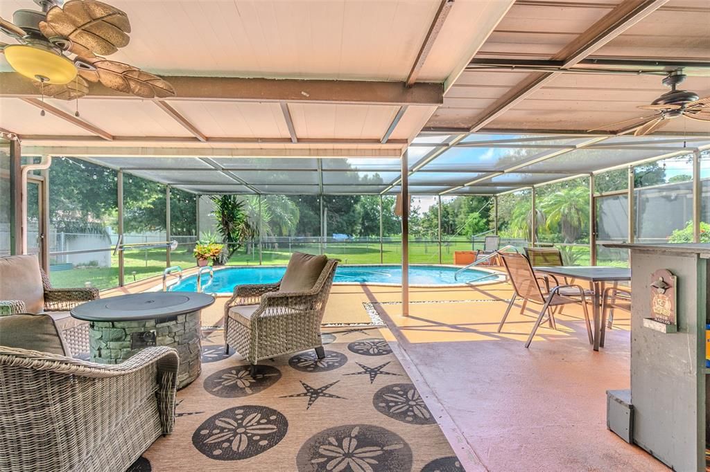 Activo con contrato: $450,000 (3 camas, 2 baños, 1394 Pies cuadrados)