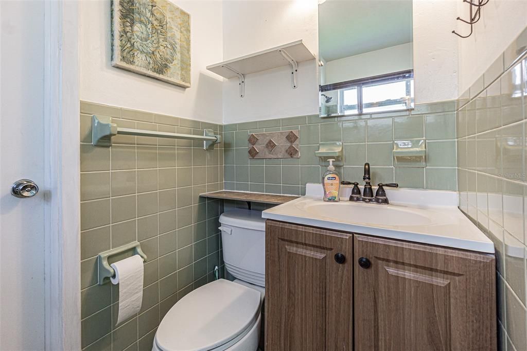Activo con contrato: $450,000 (3 camas, 2 baños, 1394 Pies cuadrados)