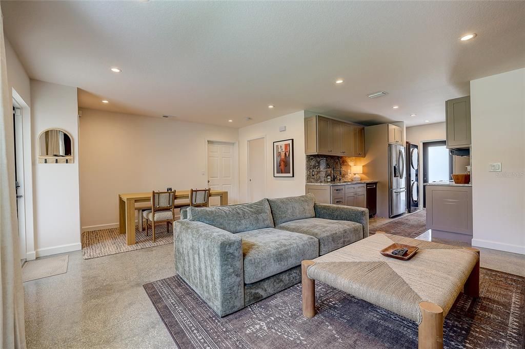 For Sale: $594,900 (3 beds, 3 baths, 1681 Square Feet)