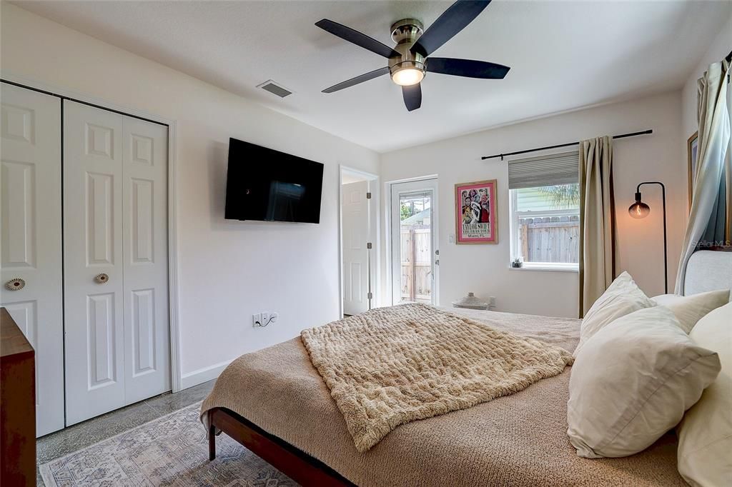 For Sale: $594,900 (3 beds, 3 baths, 1681 Square Feet)
