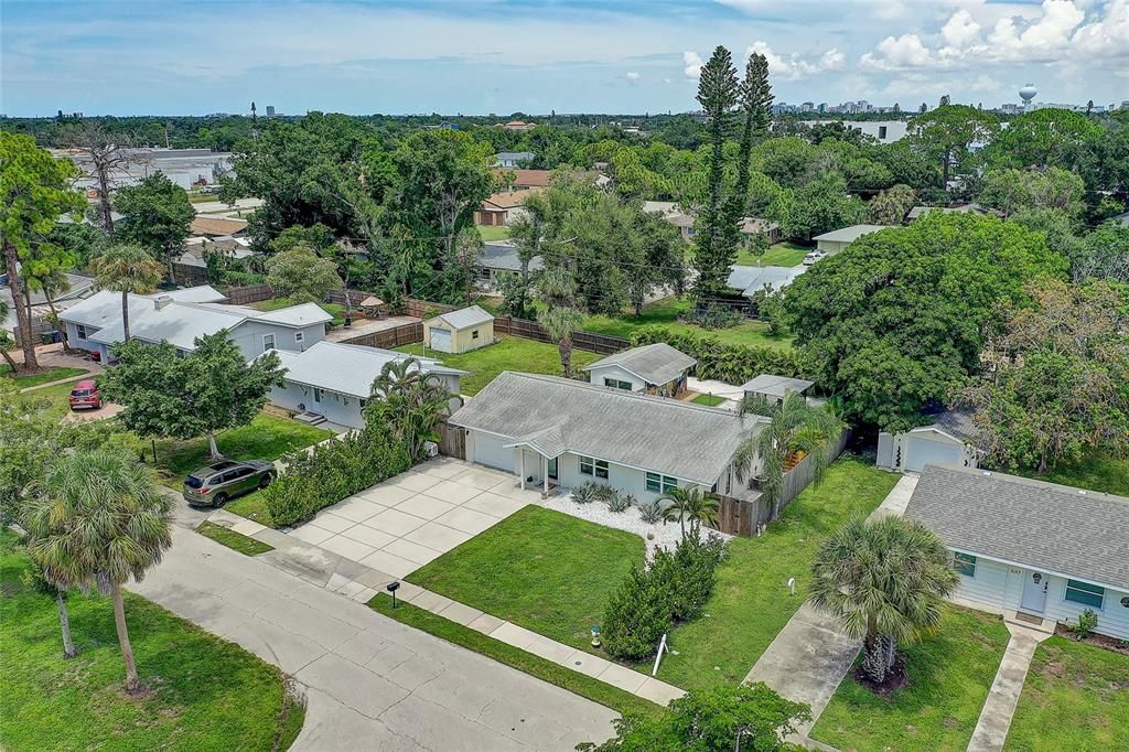 For Sale: $594,900 (3 beds, 3 baths, 1681 Square Feet)