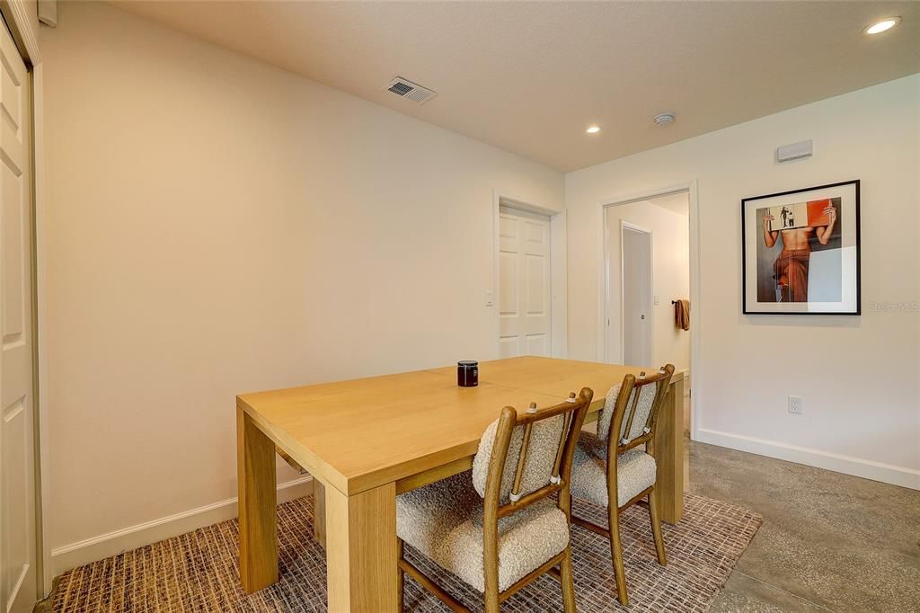 For Sale: $594,900 (3 beds, 3 baths, 1681 Square Feet)