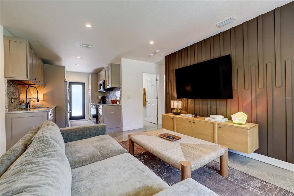 For Sale: $594,900 (3 beds, 3 baths, 1681 Square Feet)