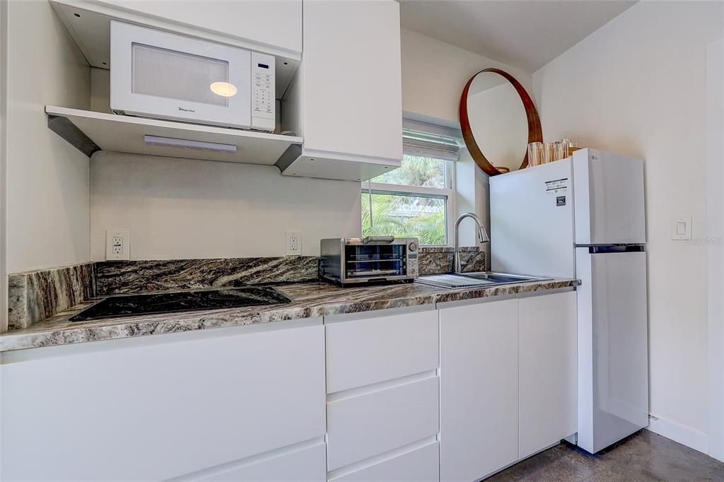 For Sale: $594,900 (3 beds, 3 baths, 1681 Square Feet)