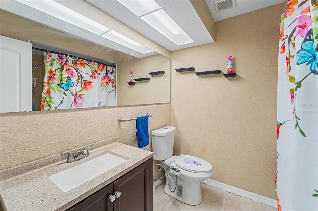 На продажу: $315,000 (3 спален, 2 ванн, 1684 Квадратных фут)