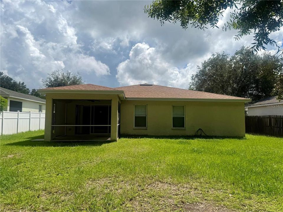 For Sale: $275,000 (3 beds, 2 baths, 1606 Square Feet)