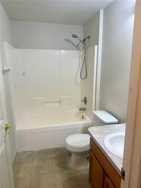 For Sale: $275,000 (3 beds, 2 baths, 1606 Square Feet)