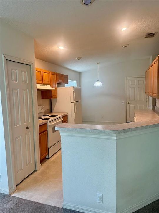 For Sale: $275,000 (3 beds, 2 baths, 1606 Square Feet)