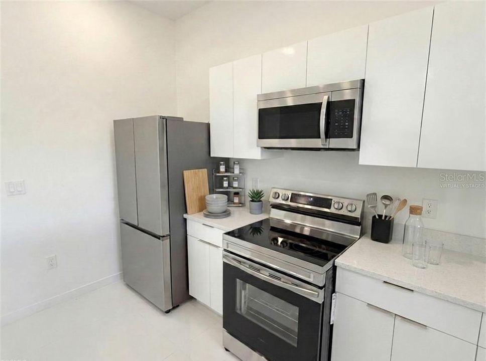 For Sale: $420,000 (4 beds, 3 baths, 1904 Square Feet)