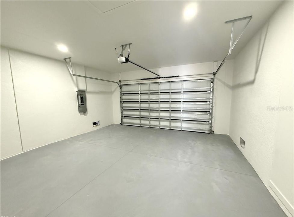 For Sale: $420,000 (4 beds, 3 baths, 1904 Square Feet)
