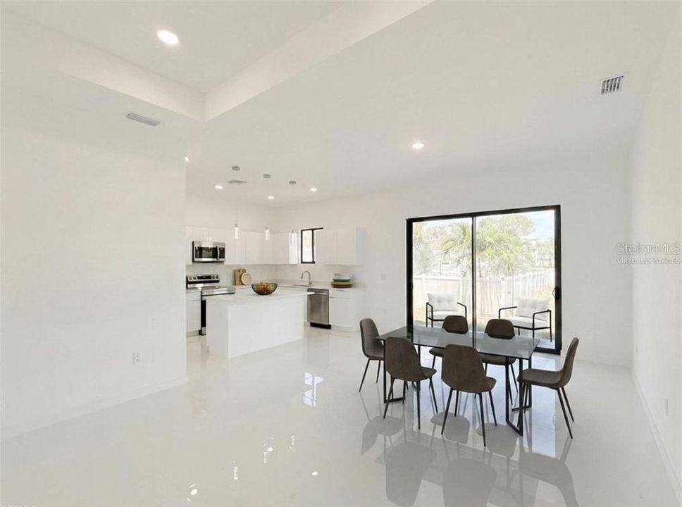 For Sale: $420,000 (4 beds, 3 baths, 1904 Square Feet)