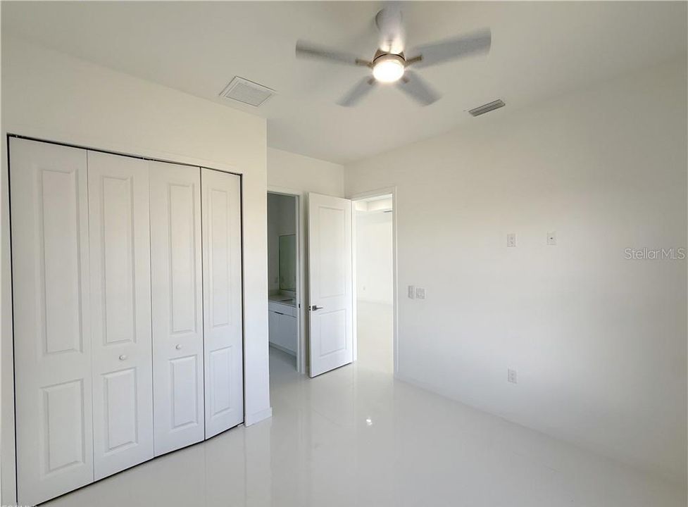 For Sale: $420,000 (4 beds, 3 baths, 1904 Square Feet)