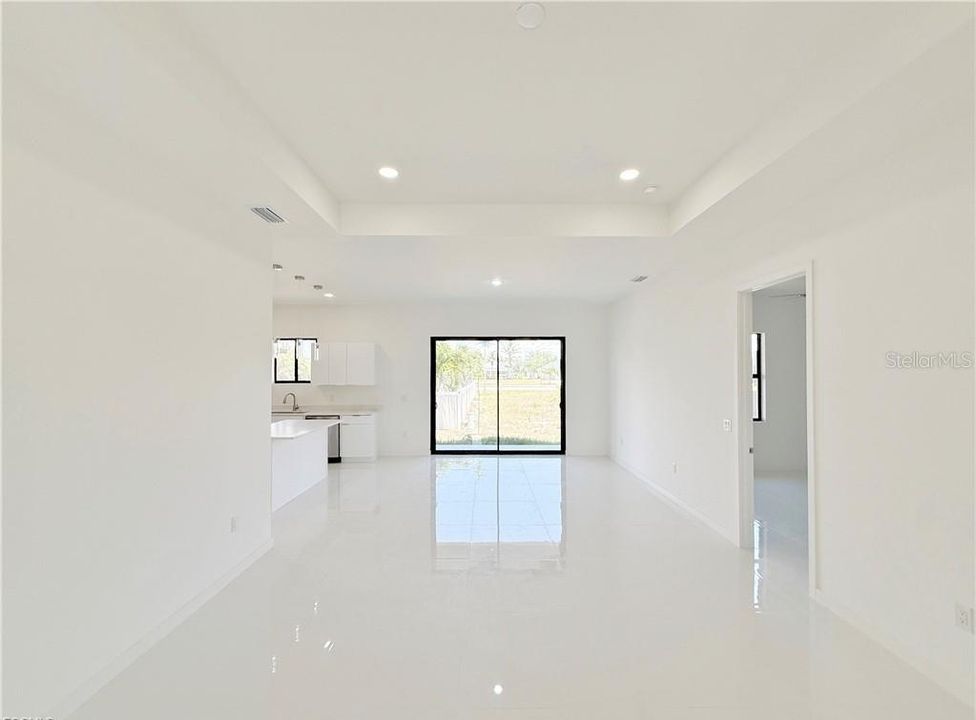 For Sale: $420,000 (4 beds, 3 baths, 1904 Square Feet)