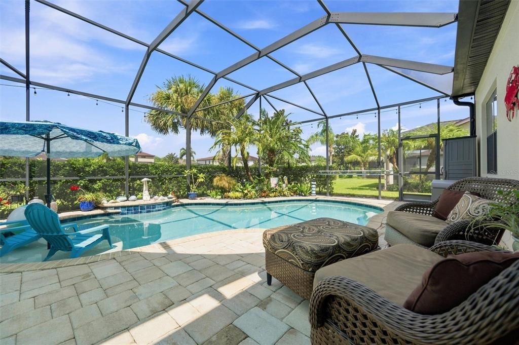 En Venta: $599,000 (4 camas, 2 baños, 2819 Pies cuadrados)